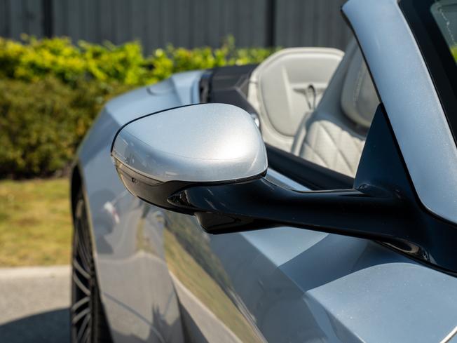 ASTON MARTIN Db12 Photo 35