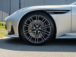 ASTON MARTIN Db12 Photo 4