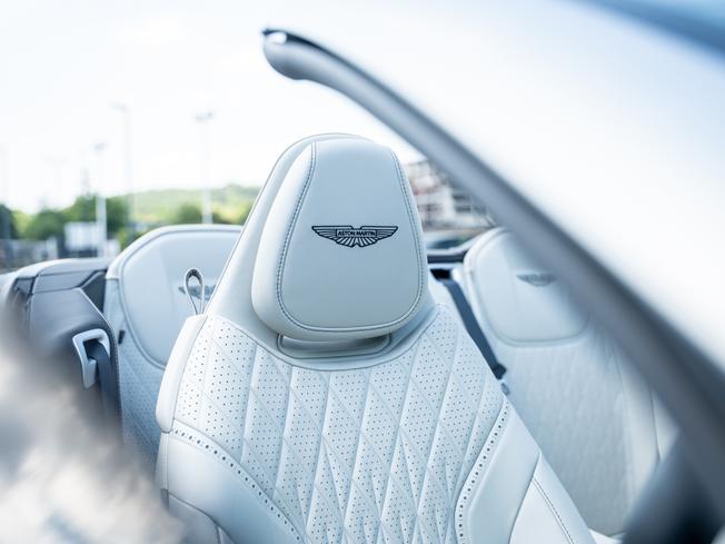 ASTON MARTIN Db12 Photo 5