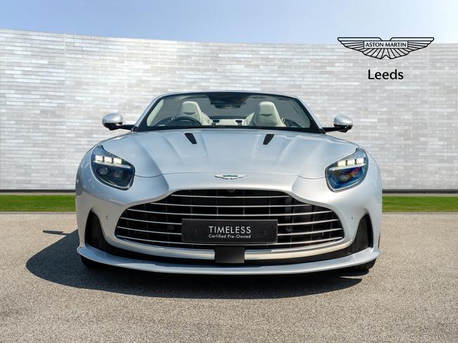 ASTON MARTIN Db12 Photo 7