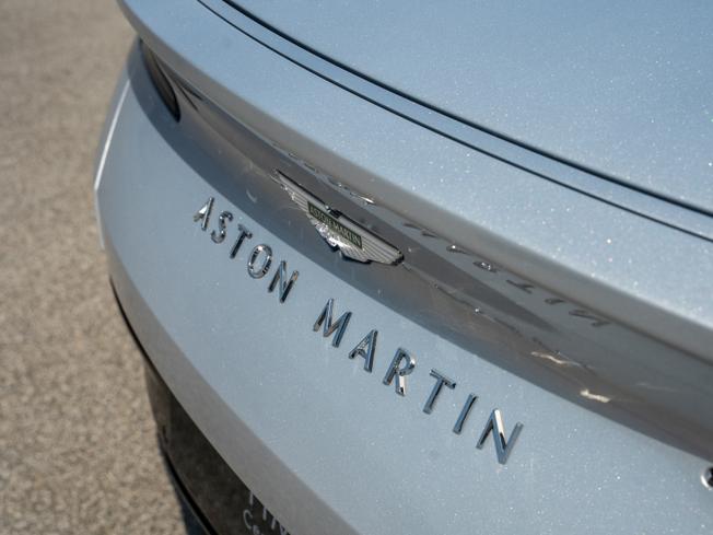 ASTON MARTIN Db12 Photo 8