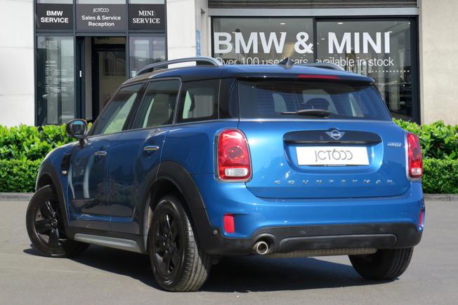 MINI Countryman Photo 2