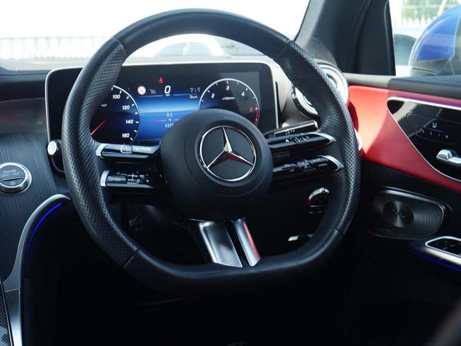 MERCEDES-BENZ Glc Photo 40