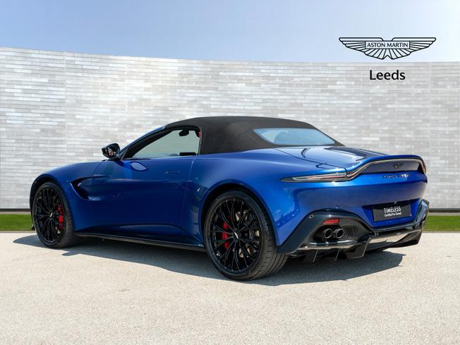 ASTON MARTIN Vantage Photo 26