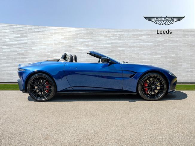 ASTON MARTIN Vantage Photo 30