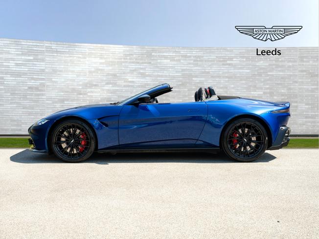 ASTON MARTIN Vantage Photo 31