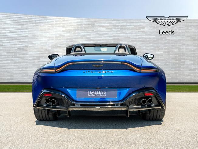ASTON MARTIN Vantage Photo 32