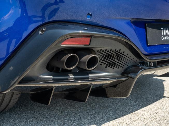 ASTON MARTIN Vantage Photo 38