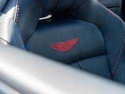 ASTON MARTIN Vantage Photo 5