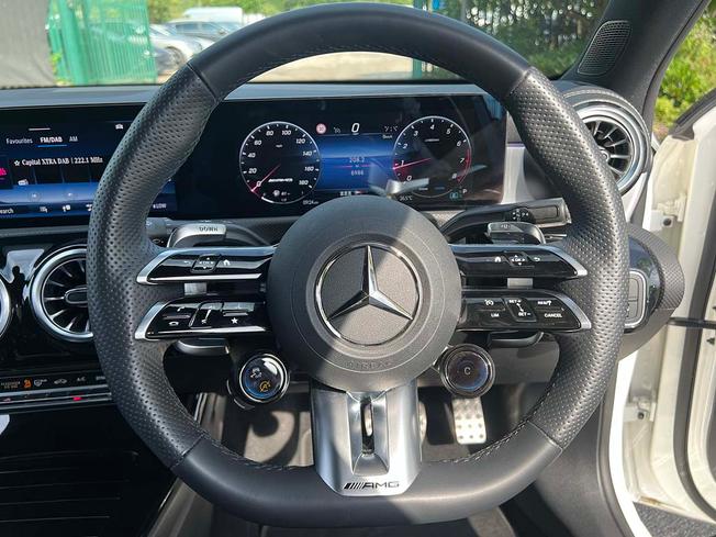 MERCEDES-BENZ A Class Photo 18