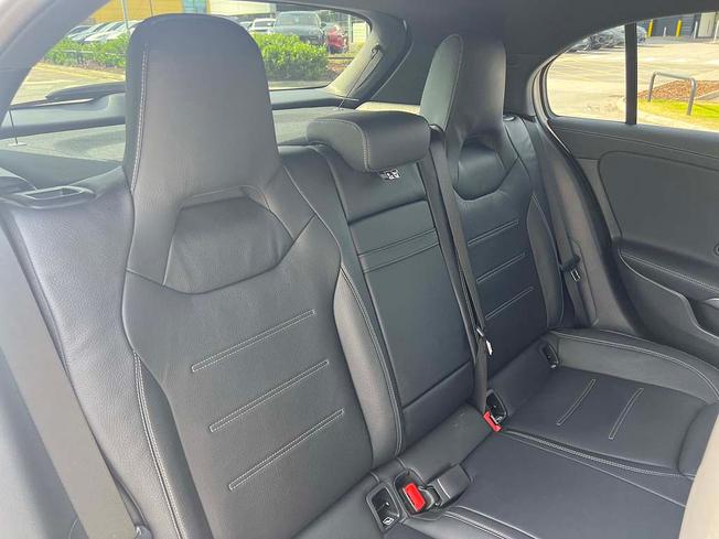 MERCEDES-BENZ A Class Photo 7