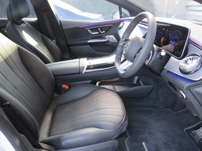 MERCEDES-BENZ Eqe Photo 29