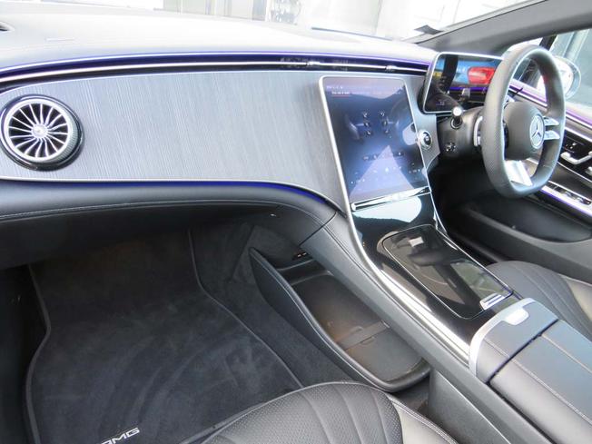 MERCEDES-BENZ Eqe Photo 3