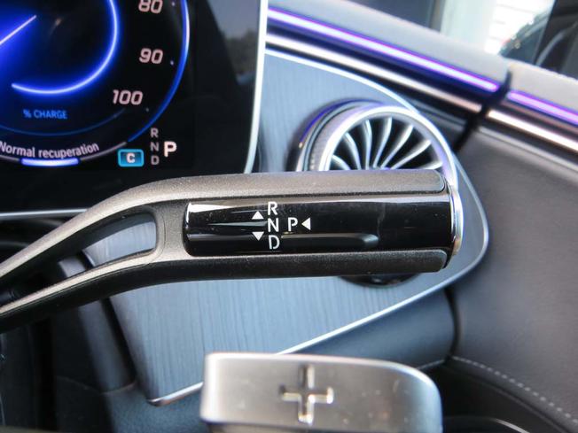 MERCEDES-BENZ Eqe Photo 36