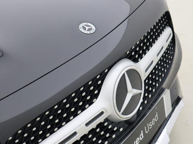 MERCEDES-BENZ GLB Photo 16
