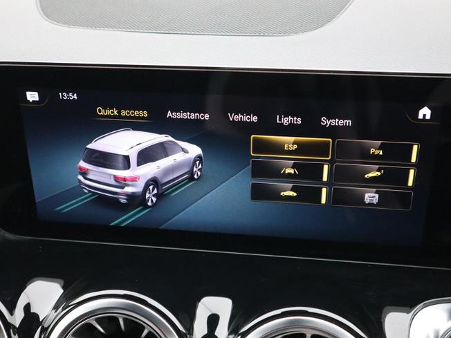MERCEDES-BENZ GLB Photo 31