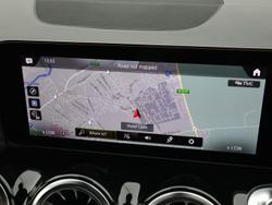 MERCEDES-BENZ GLB Photo 5