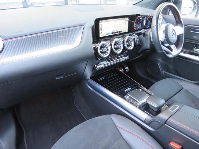 MERCEDES-BENZ Gla Photo 3