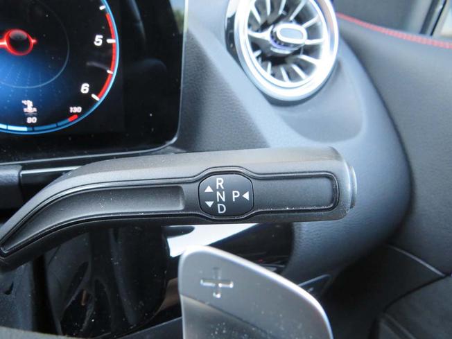 MERCEDES-BENZ Gla Photo 35