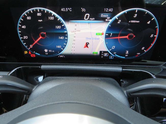 MERCEDES-BENZ Gla Photo 38