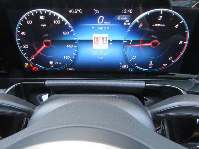 MERCEDES-BENZ Gla Photo 39