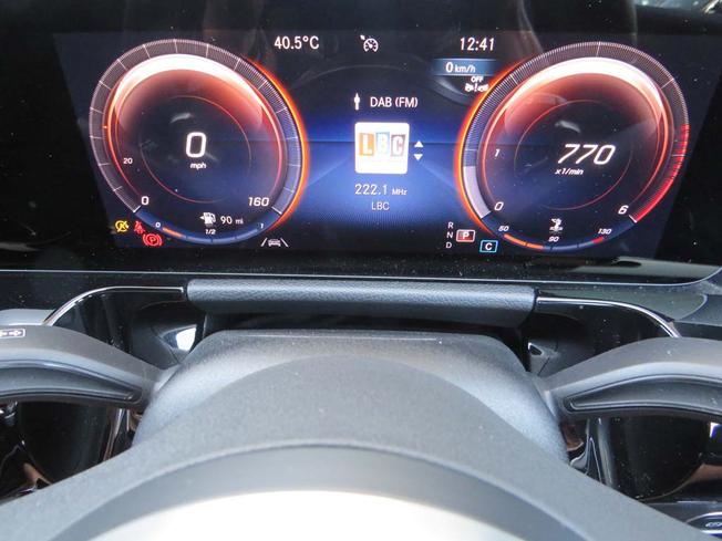 MERCEDES-BENZ Gla Photo 42