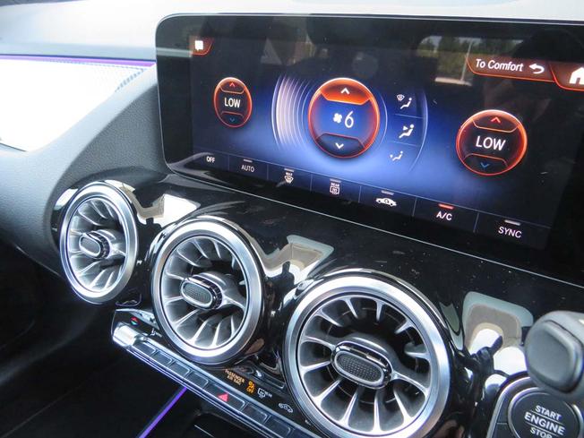 MERCEDES-BENZ Gla Photo 44
