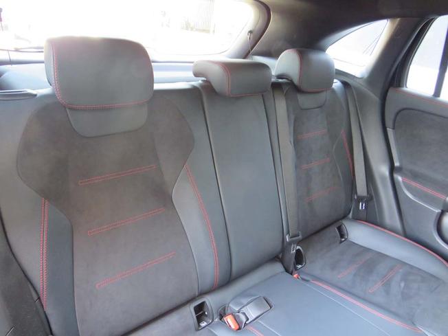 MERCEDES-BENZ Gla Photo 8