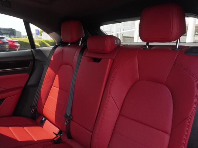 PORSCHE Macan Photo 10