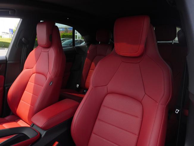PORSCHE Macan Photo 11