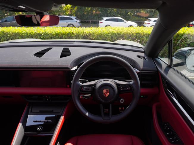 PORSCHE Macan Photo 19