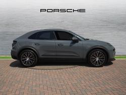 PORSCHE Macan Photo 4