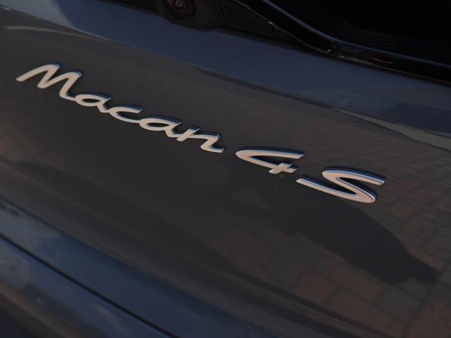 PORSCHE Macan Photo 41