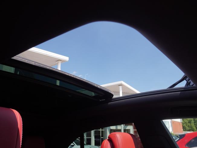 PORSCHE Macan Photo 45
