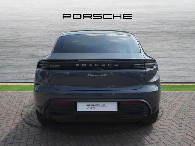 PORSCHE Macan Photo 6