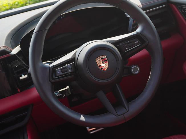 PORSCHE Macan Photo 7