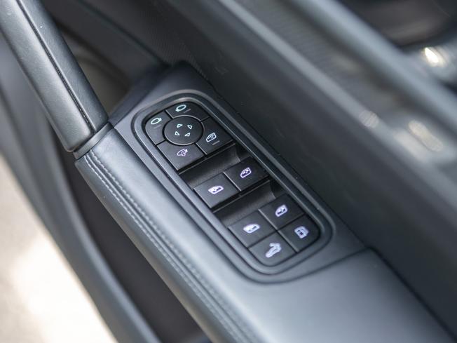 PORSCHE Cayenne Photo 15