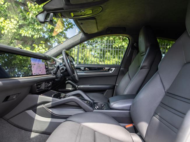PORSCHE Cayenne Photo 3