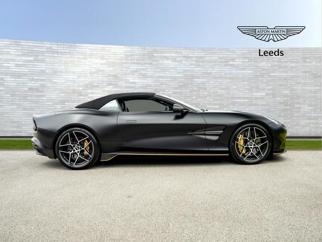 ASTON MARTIN Vanquish Photo 30