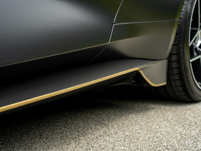 ASTON MARTIN Vanquish Photo 46
