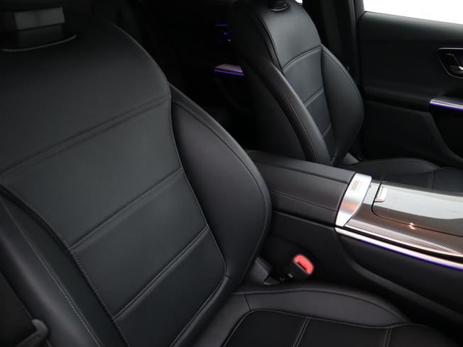 MERCEDES-BENZ Glc Photo 13