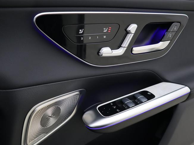 MERCEDES-BENZ Glc Photo 36