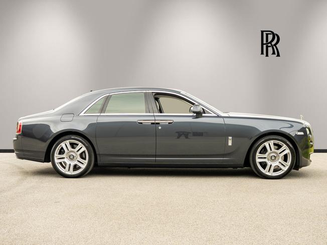 ROLLS-ROYCE Ghost Photo 10
