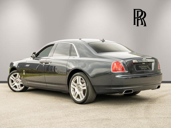 ROLLS-ROYCE Ghost Photo 15