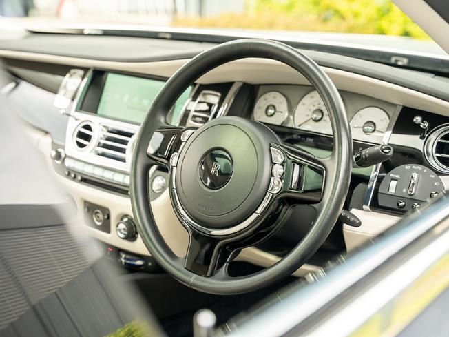 ROLLS-ROYCE Ghost Photo 19