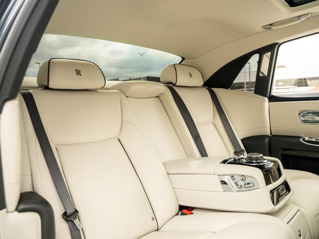 ROLLS-ROYCE Ghost Photo 20
