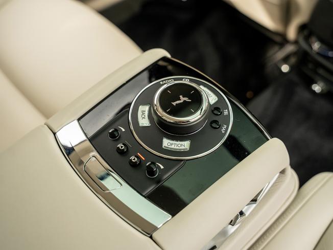 ROLLS-ROYCE Ghost Photo 23