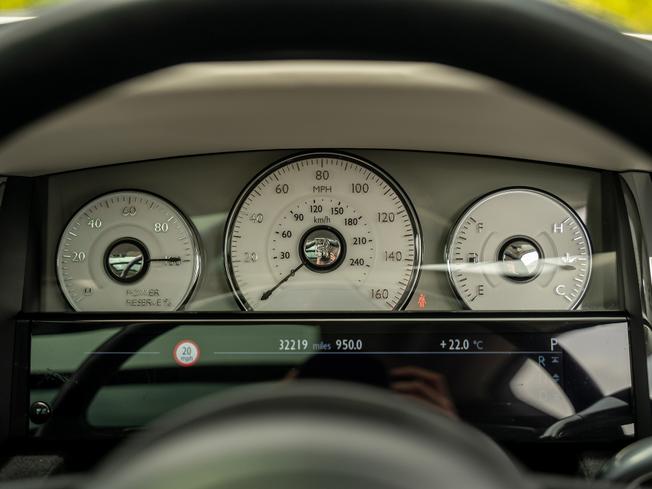 ROLLS-ROYCE Ghost Photo 6