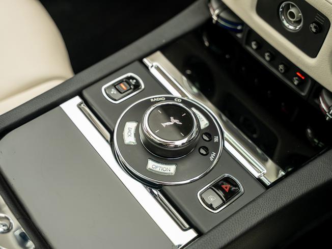 ROLLS-ROYCE Ghost Photo 8