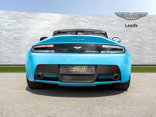 ASTON MARTIN Vantage Photo 28